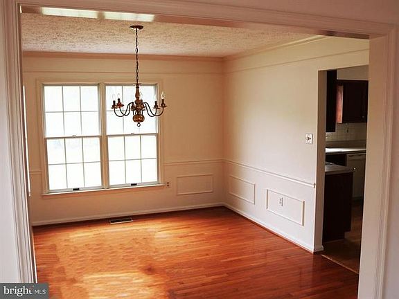 4th image of 101 Haldane Ct