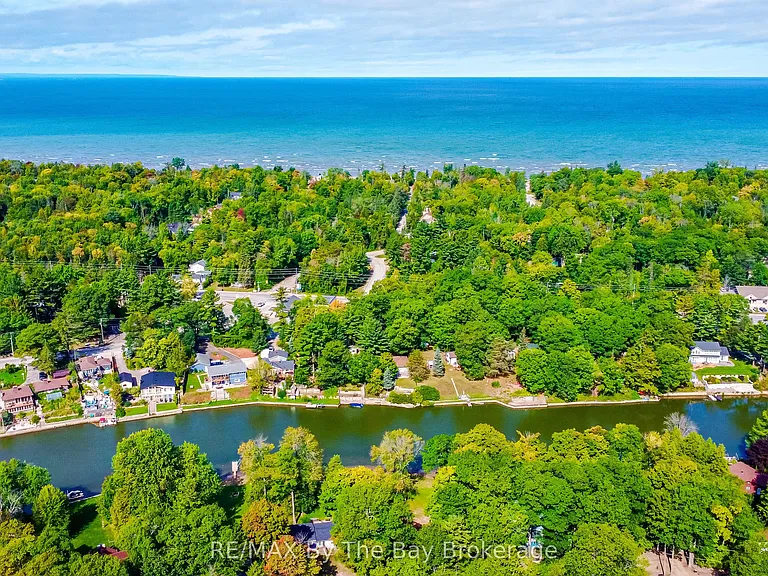 578 Oxbow Park Dr — Photo 42