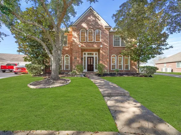 5018 Berkshire Court, Sugar Land, TX 77479