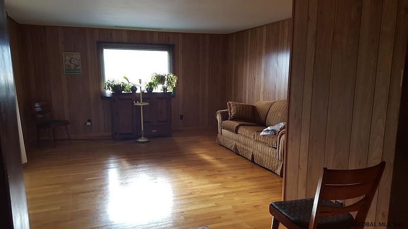 4th image of 255 SMITH Road