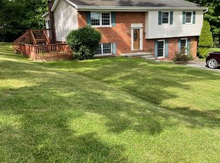 138 Clover Cir, Lewisburg, WV 24901