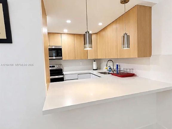 4th image of 4550 NW 9th St APT 102E
