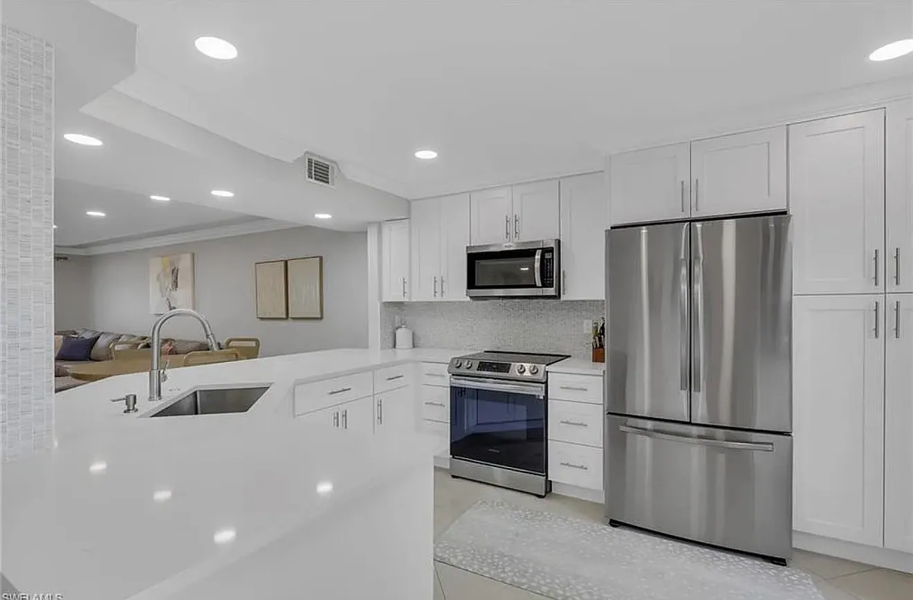 2 bed, 1089 sqft, $2,600 — Photo 2