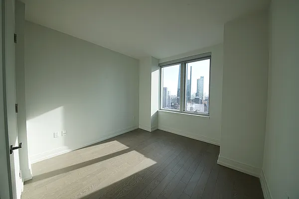 Rented by Extell Marketing Group LLC | media 23