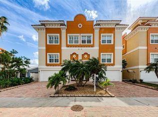 153 175th Ave E, Redington Shores, FL 33708