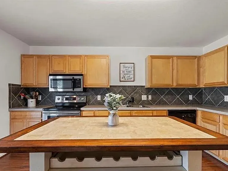 4515 Cottonwood St — Photo 11