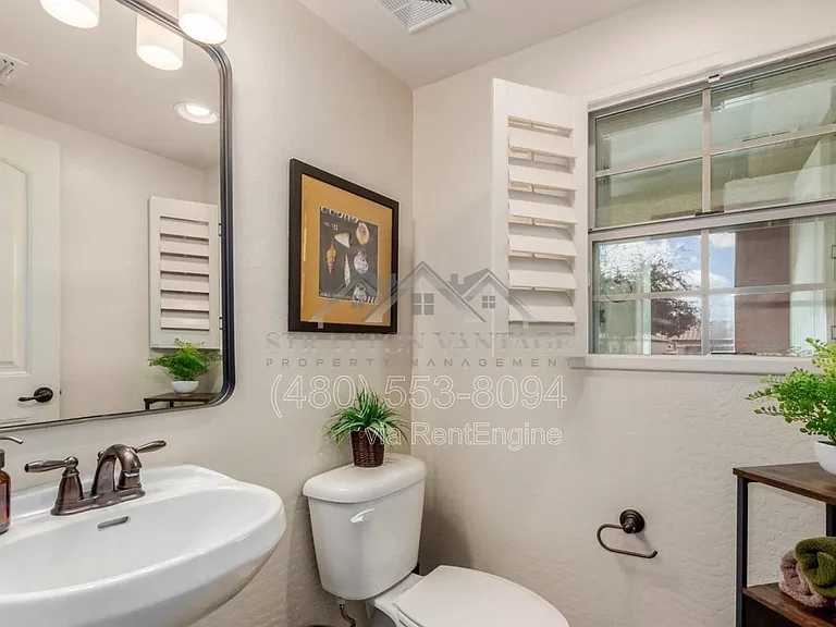 4467 E Remington Dr — Photo 13