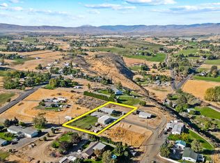 224 Jessica Ln, Yakima, WA 98908