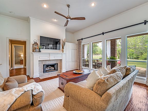 4th image of 2841 Winding Creek Rd