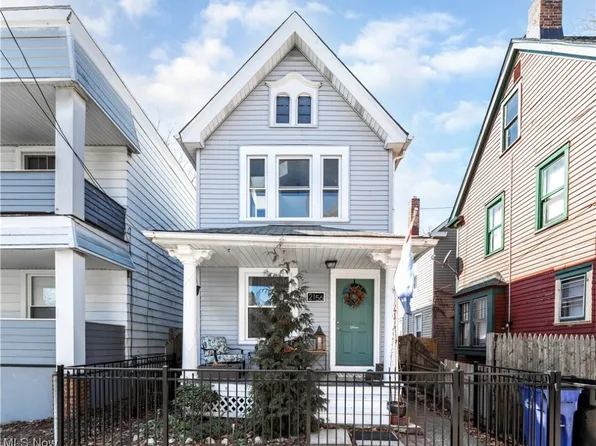 2156 W 34th Pl, Cleveland, OH 44113