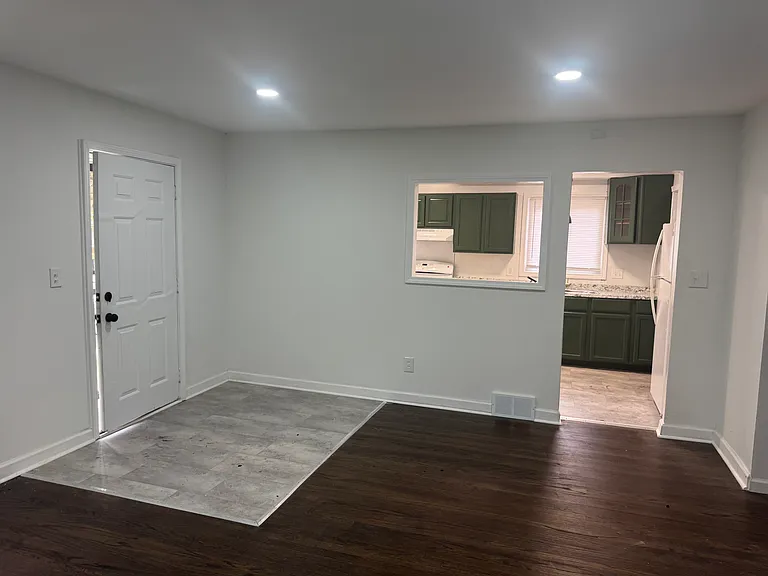 28542 Rosewood St — Photo 3