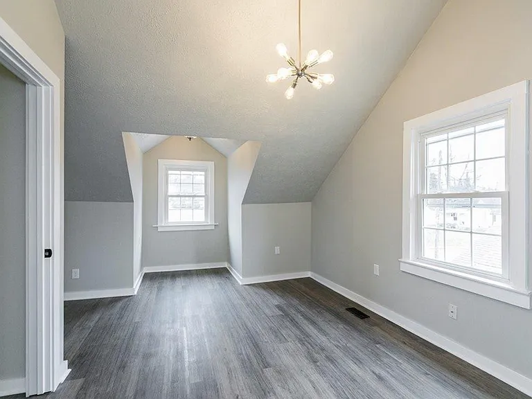369 Preston Ave — Photo 12