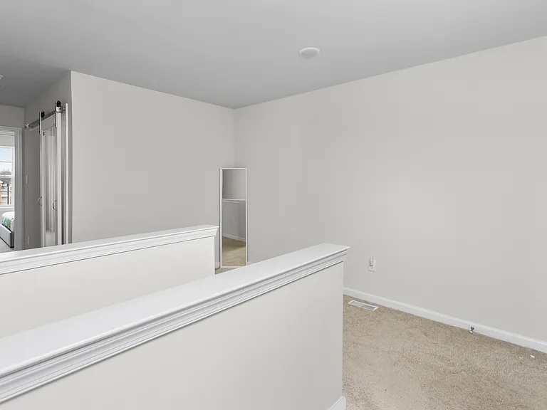 34 Marion Ave — Photo 5
