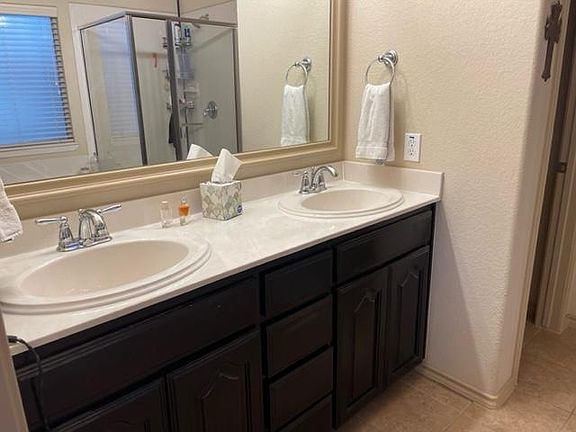 3rd image of 4517 Shagbark Dr