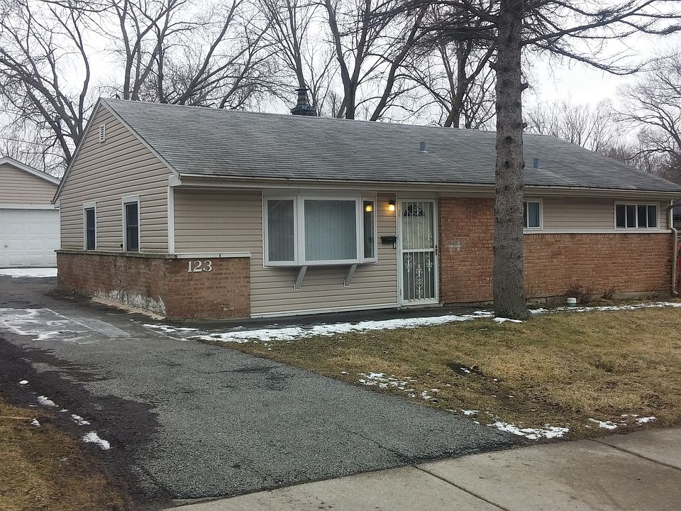 1st image of 123 Shabbona Dr