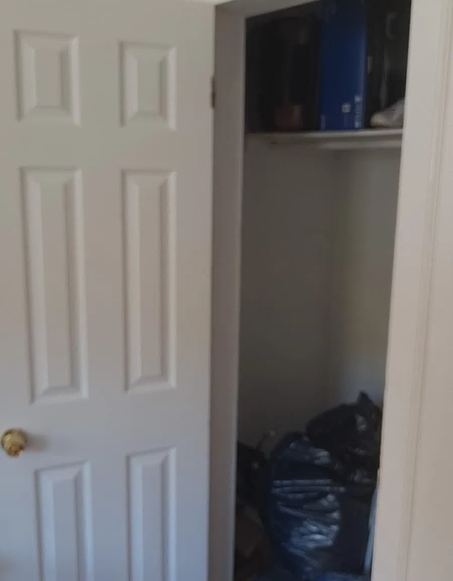 3 bed, 3250 sqft, $1,200 — Photo 3