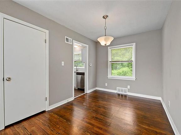 4th image of 4750 Richmond Ave