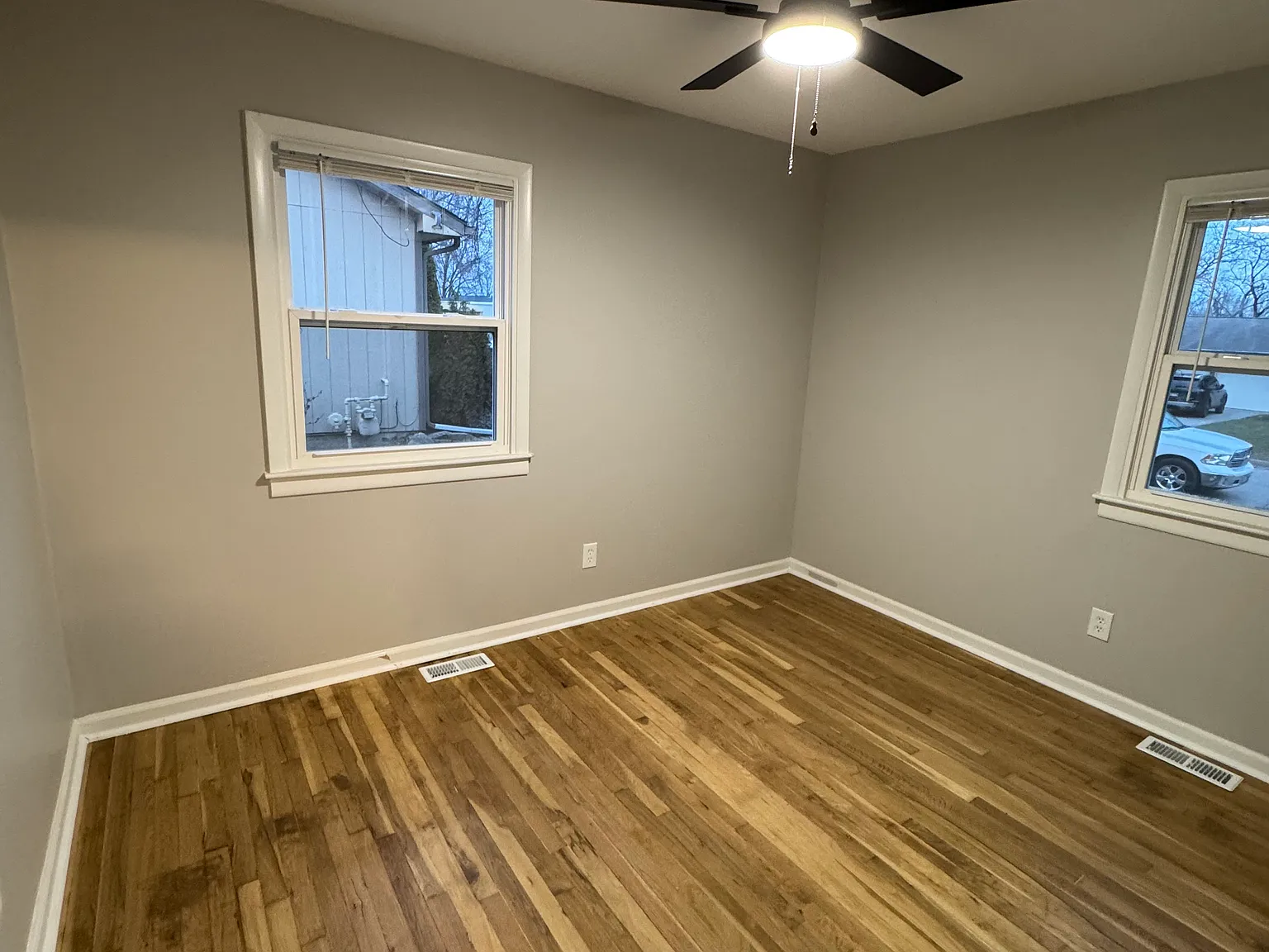 3 bed, 1104 sqft, $2,500 — Photo 2