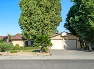 1594 S Riverview Ave, Reedley, CA 93654