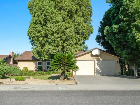 1594 S Riverview Ave, Reedley, CA 93654