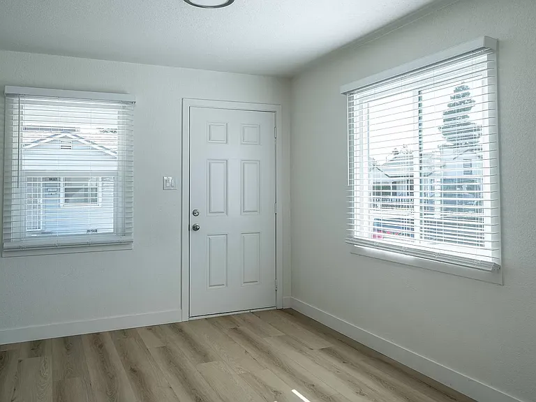 1308 Woolner Ave #A — Photo 5
