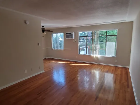 1049 N Genesee Ave #2, Los Angeles, CA 90046