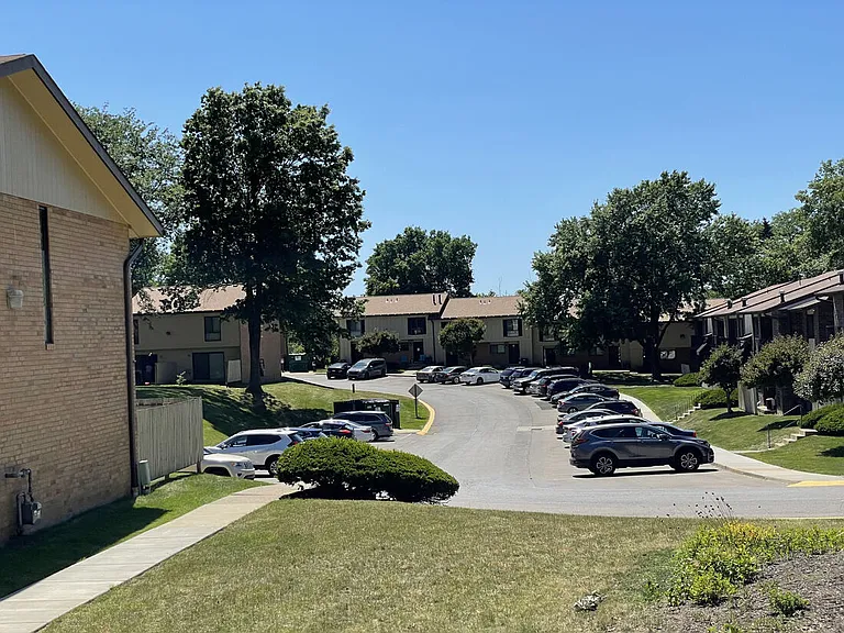 Riverwind at Chatham Park Drive — Photo 33