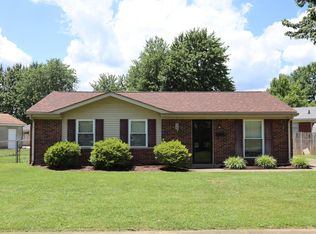 5206 Mount Blanc Rd, Louisville, KY 40216