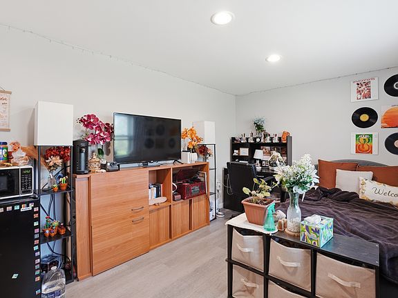 5th image of 9244 Limestone Pl