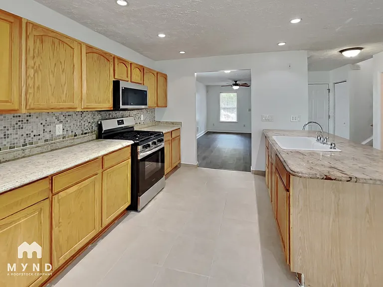 7021 Jeffreys Creek Ln — Photo 7