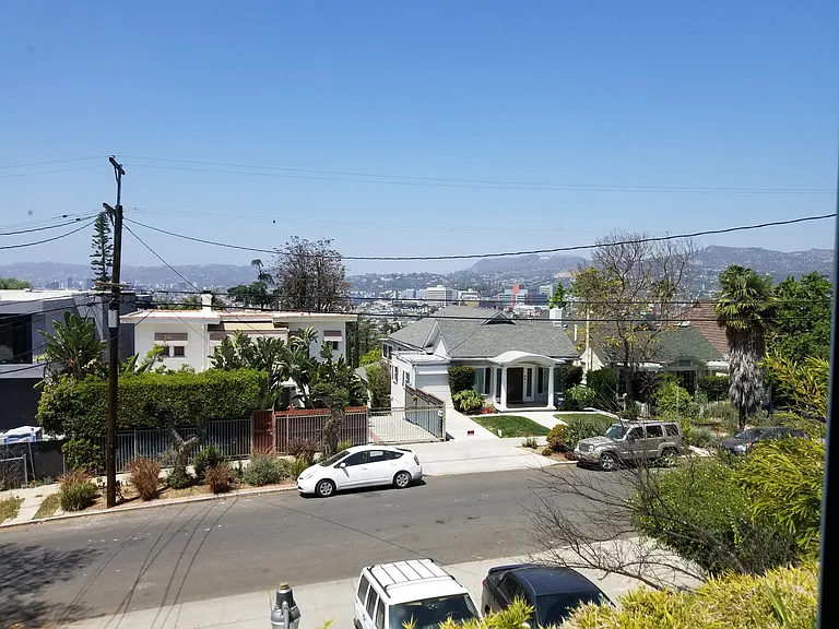 1326 Edgecliffe Dr #1 — Photo 22