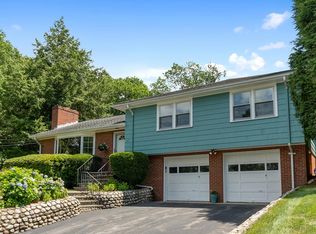 22 Lawrence Ln, Lexington, MA 02421