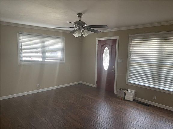 2nd image of 2836 Thompson Cir