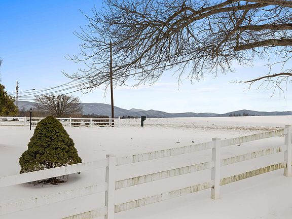 5th image of 1034 Ladd Rd