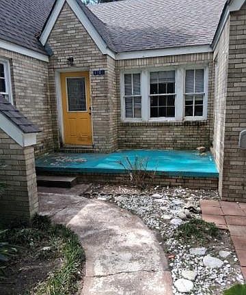 3rd image of 1304 Rhodora St