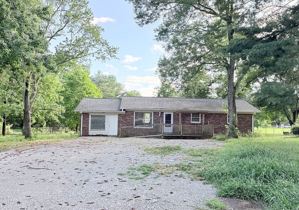 1st image of 365 Stacy Rd