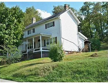 645 Ridge Rd photo 1