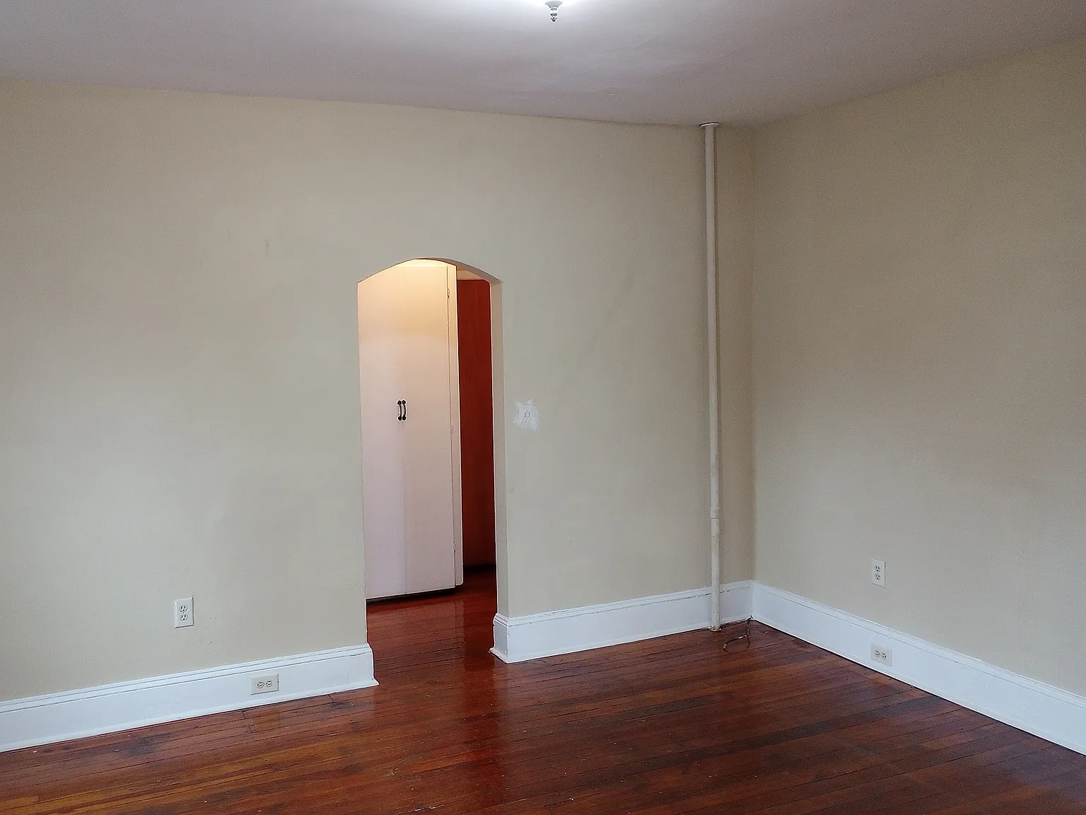1112 Delaware - Suite... — Photo 4