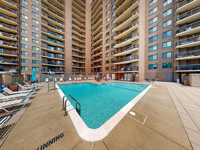 200 N Pickett St #207 — Photo 51