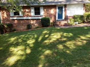 214 Providence Rd, Asheville, NC 28806