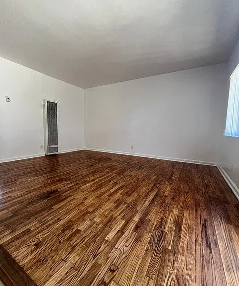1540 & 1544 W. Florence Avenue — Photo 10