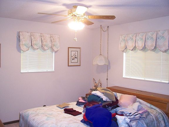 4th image of 515 Wren Dr