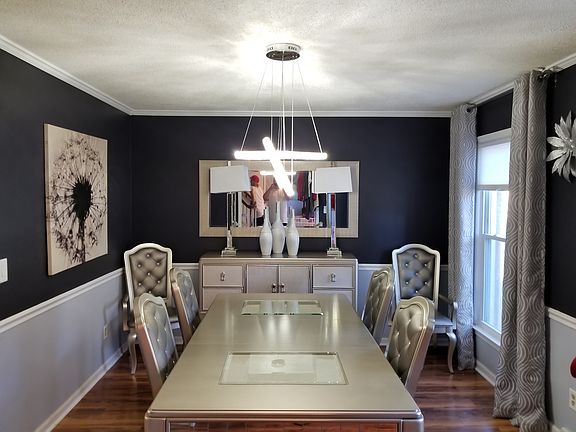 5th image of 110 Ashborough Ave