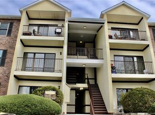 11 Nottingham Cir, Peekskill, NY 10566