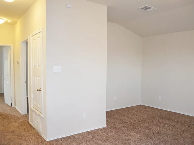 4808 Green Meadow St — Photo 21