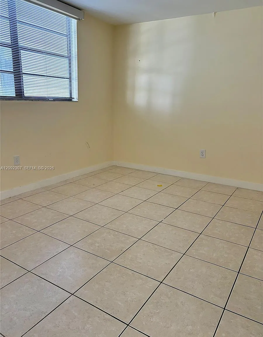 5050 Condo — Photo 4