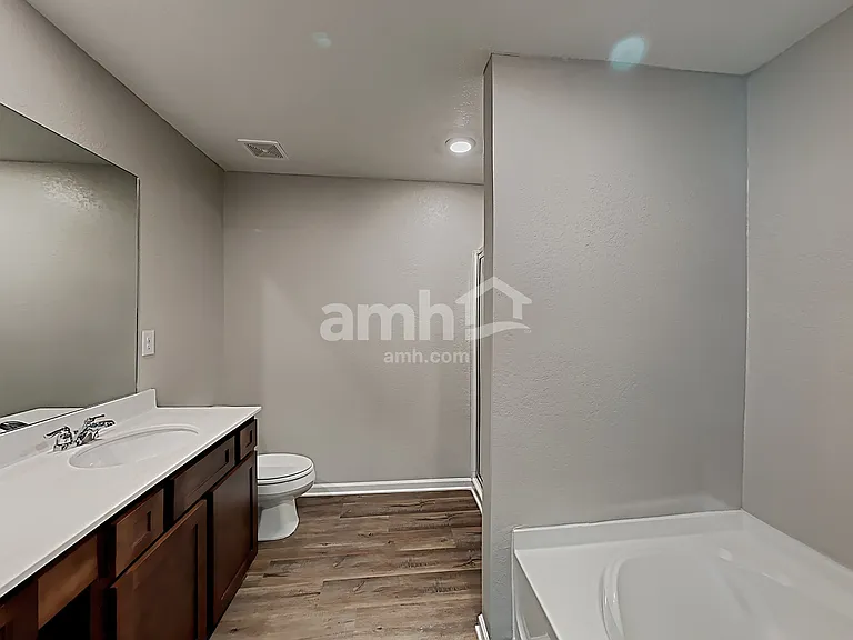 415 Vermeer Ct — Photo 14