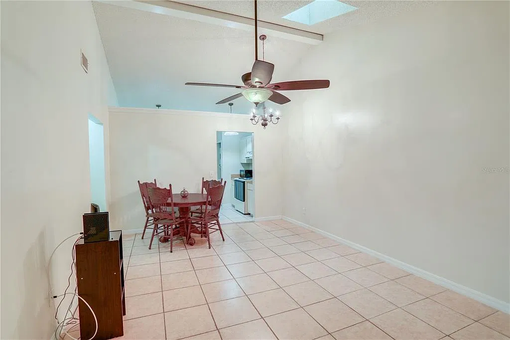 2 bed, 2.0 bath, 930 sqft, $1,695 — Photo 4