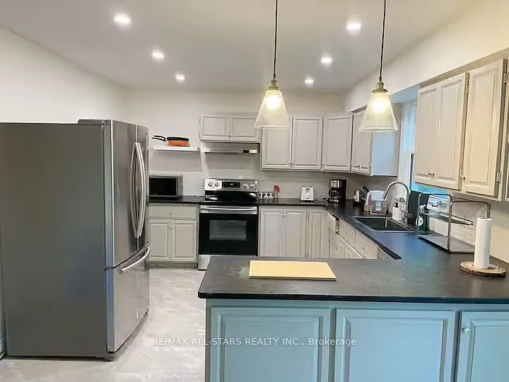 3 bed, $2,850 — Photo 3