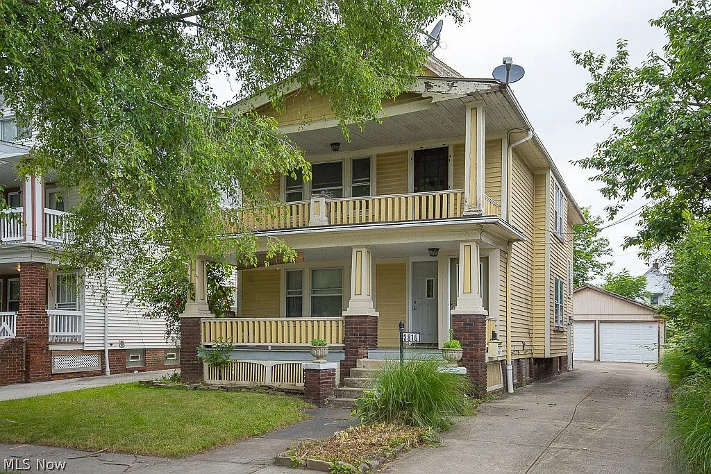 3810 Hyde Ave photo 1